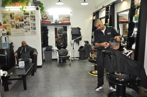  بالصور: صالون "أحمد أبو قاعود" للرجال بيافا - أحدث القصات والتسريحات العالمية